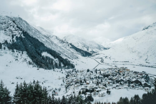 Andermatt Szwajcaria Gdzie jechać na wakacje gdzie na narty